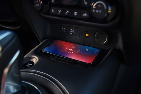Nissan Juke Kablosuz Cep Telefonu Sarj Özelliği